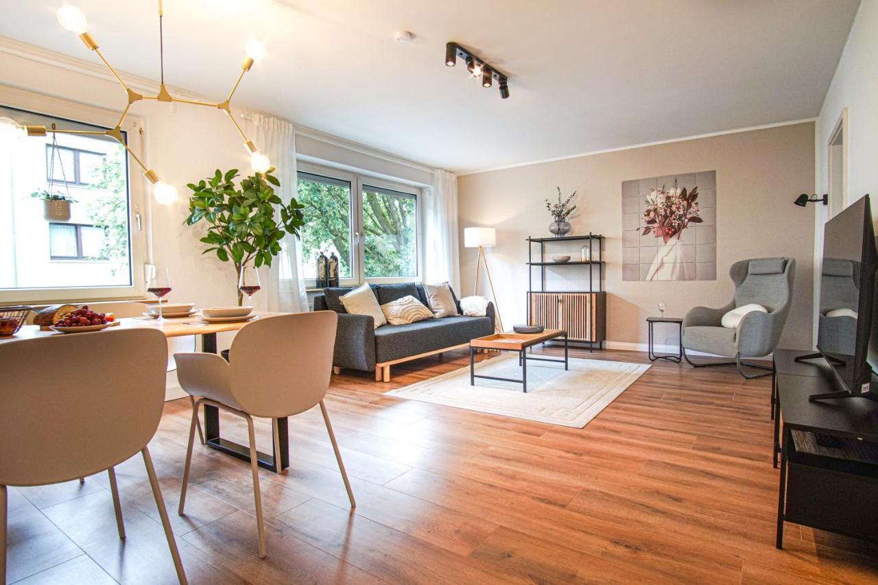 Homefy Bright And Cozy Holiday Apartment - Washer & Dryer - Free Parking Essen Bagian luar foto