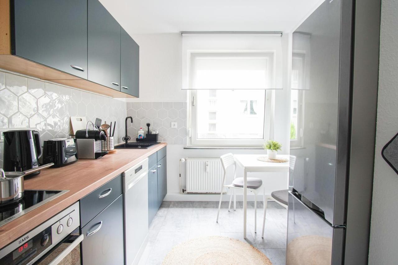 Homefy Bright And Cozy Holiday Apartment - Washer & Dryer - Free Parking Essen Bagian luar foto