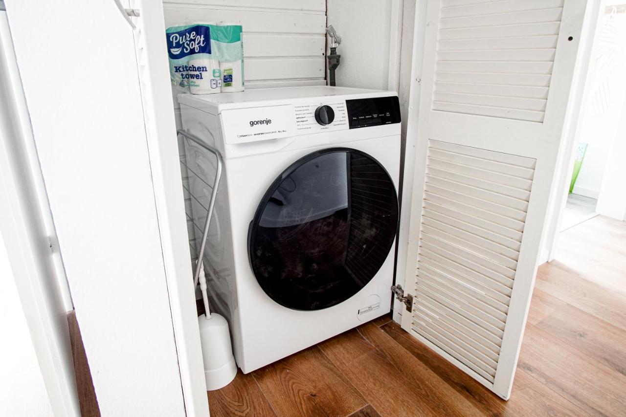 Homefy Bright And Cozy Holiday Apartment - Washer & Dryer - Free Parking Essen Bagian luar foto